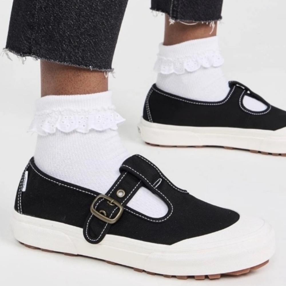 Black and White Buckle Sneakers Sz 6.5 Nwot